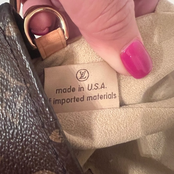 Authentic Louis Vuitton Artsy MM - Picture 8 of 10